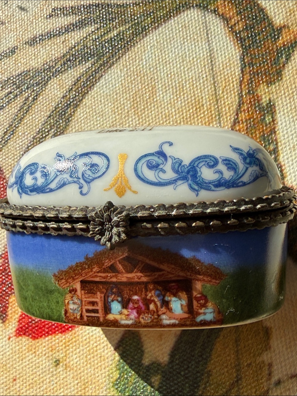 Imperial Porcelain Scripture Trinket Box -